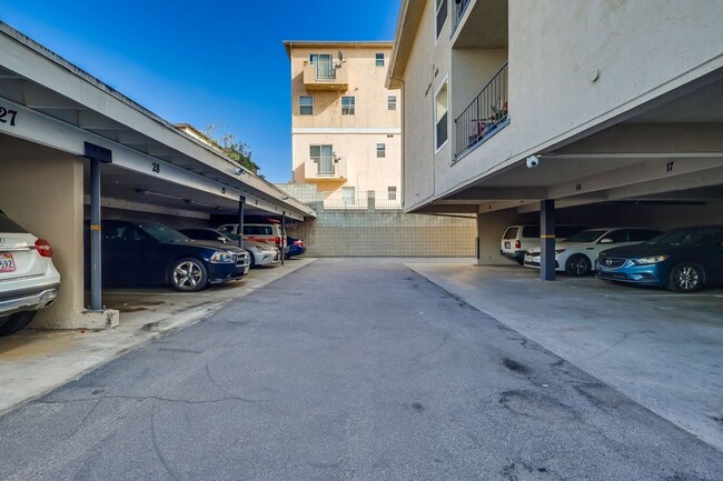 Premier Apartment Complex Near Hollywood Park with Pool, Gym and Covered Parking!, Inglewood, CA 90301 - photo 7
