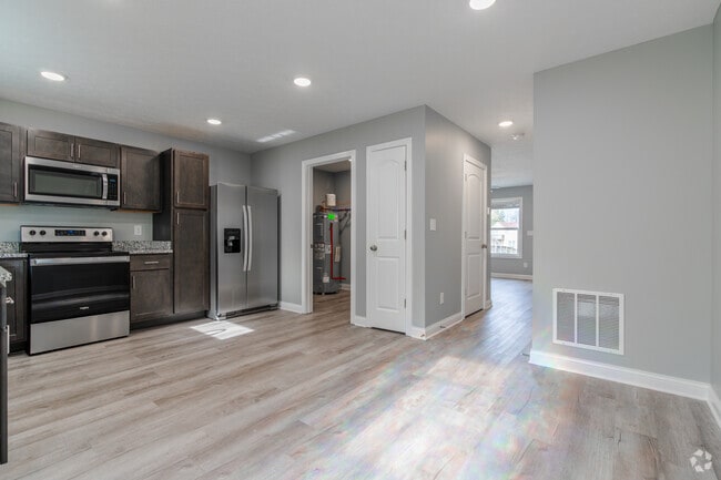 2BR, 1.5BA - 1216SF - Kitchen