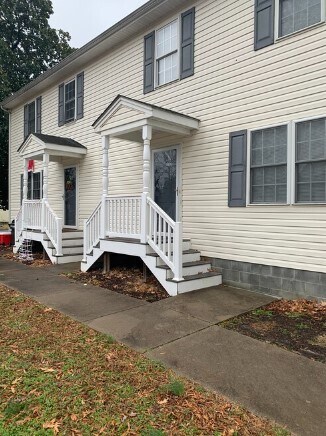 627 Della St Unit 4, Tappahannock, VA 22560
