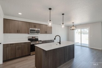 7006 S Old Farm Ave, Meridian, ID 83642