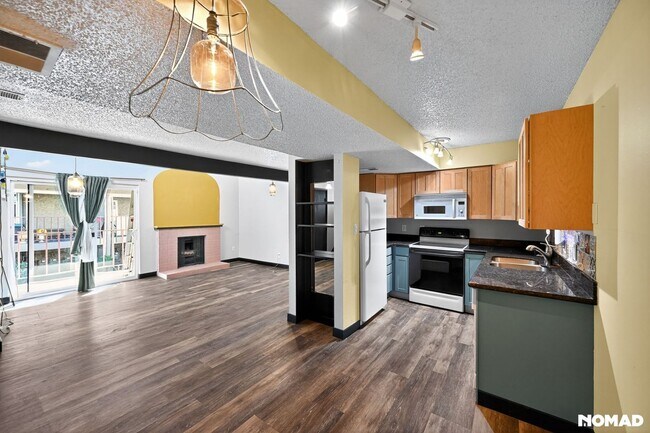 5300 E Cherry Creek S Dr, Denver, CO 80246 - photo 5