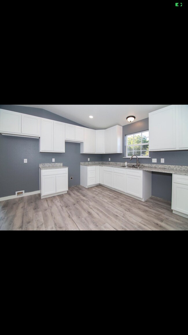 305 S 12th St, Duncan, OK 73533 - photo 3