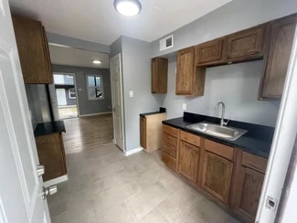1297 S Lauderdale St, Memphis, TN 38106