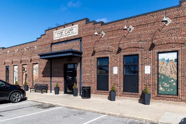 The Cafe is a Somerset Village destination for fresh food and great coffee.