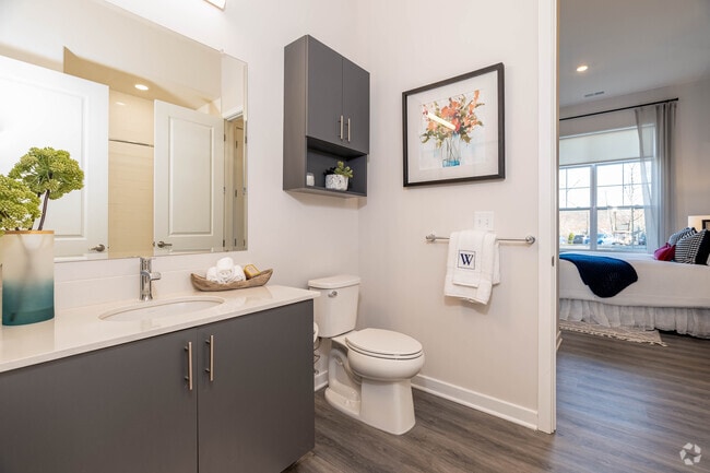 2nd Bathroom