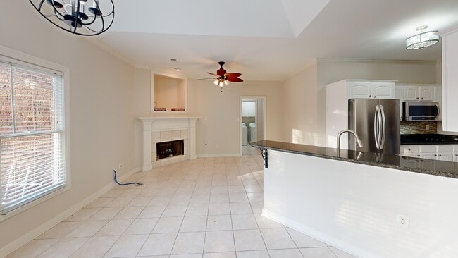 1387 Hunters Mill Trail, Collierville, TN 38017 - photo 3