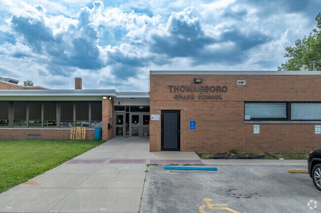 Thomasboro Grade School is located conveniently in the city of Thomasboro.