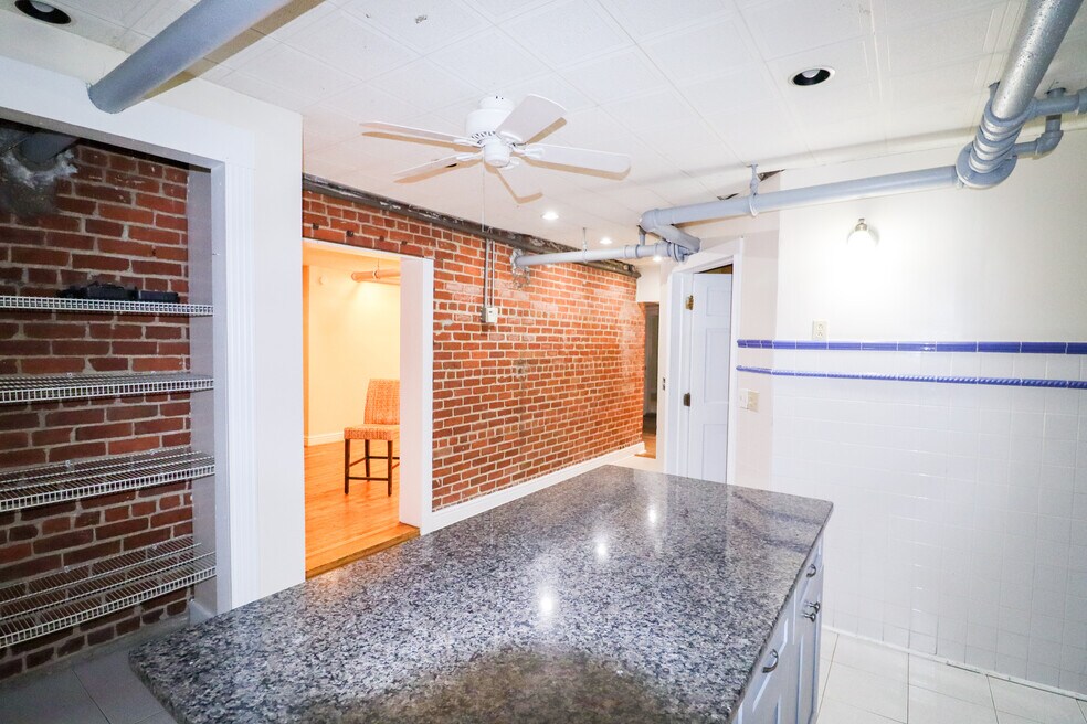 2353 Ohio Ave unit 2, Cincinnati, OH 45219 - photo 1