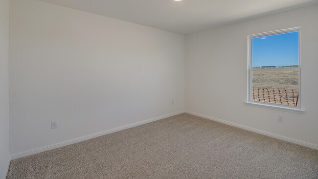 142 Illusion Lake Ln unit 36199709, Buda, TX 78610 - photo 6