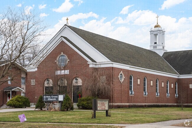 Holy Cross Catholic Church parishioners spend Sundays putting together 400 sandwiches to give to people experiencing homelessness.