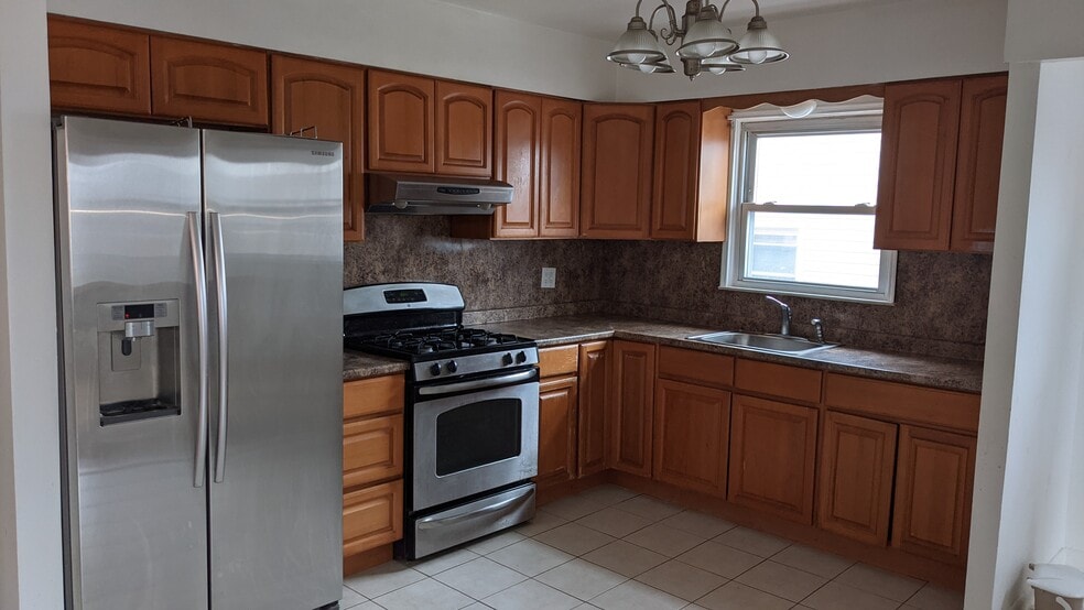 16619 25th Ave unit 2nd Floor, Whitestone, NY 11357 - photo 1