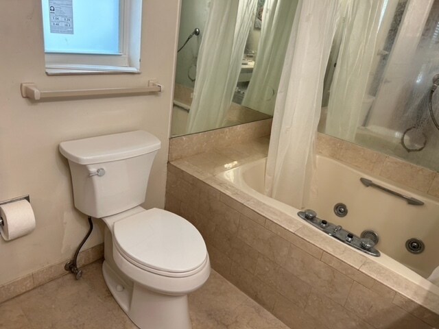 Master bath with tub/shower