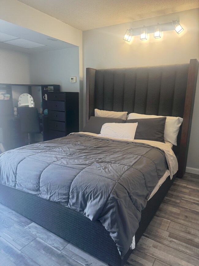 560 Commonwealth Ave unit Fenway Apartment, Boston, MA 02215 - photo 5