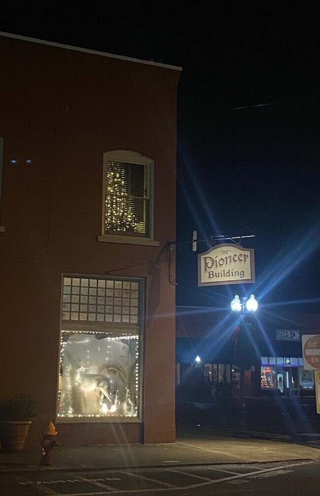 310 Public Square Unit Pioneer Building Ste 220, Watertown, TN 37184