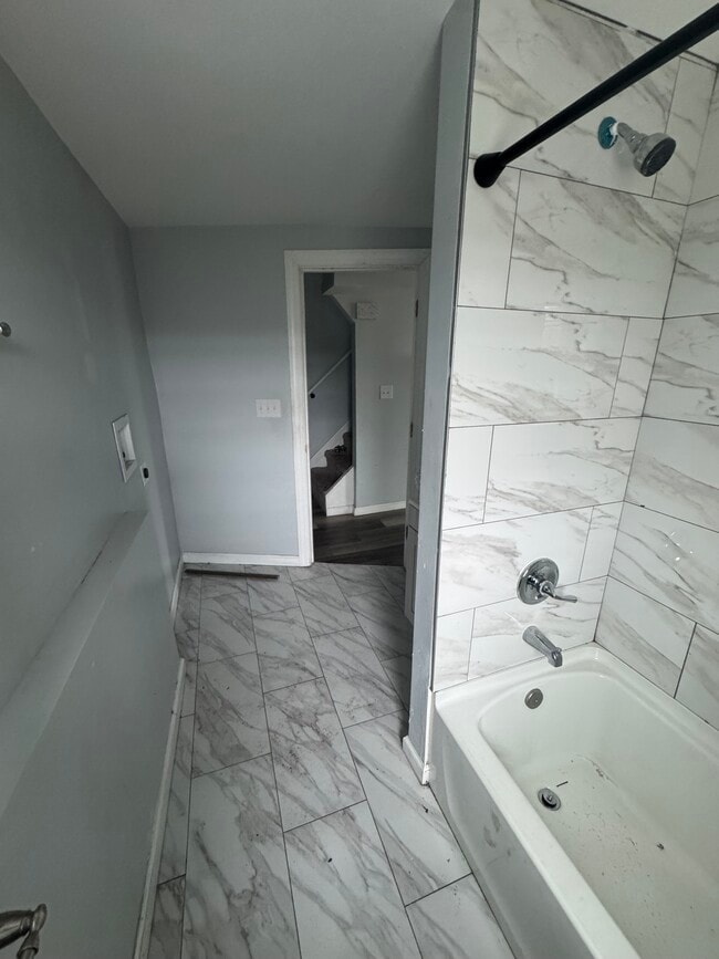 529 W 7th St unit 4, Wilmington, DE 19801 - photo 2