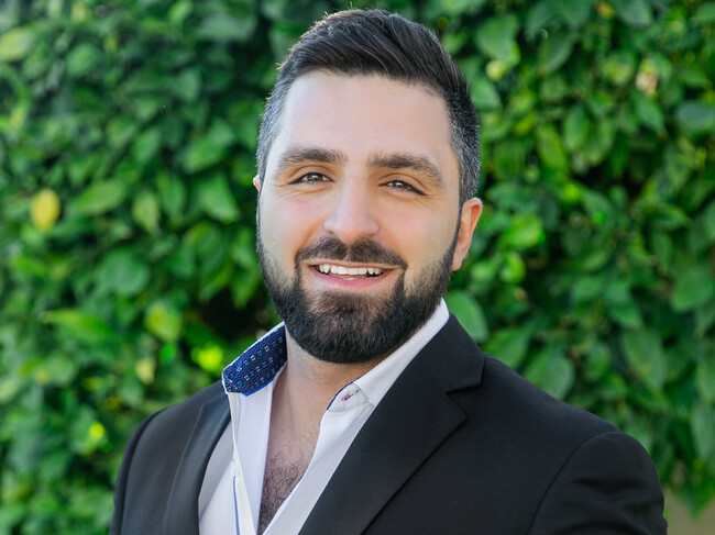 Agent Photo