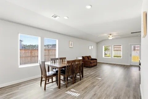 216 Shore Pointe Ct, Montgomery, TX 77356 - photo 6