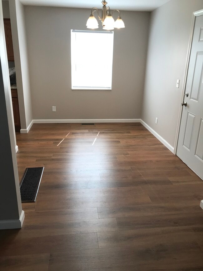 4552 Baylor Ct, Saginaw, MI 48604 - photo 4