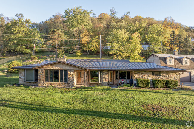 Houses in Munster sit on large lots, with sizes ranging from 2 to 40 acres.
