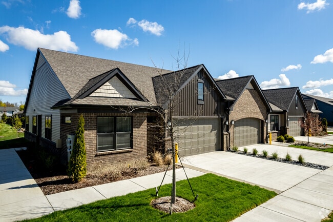 The Noble, Bloomfield Hills, MI 48304 - photo 2