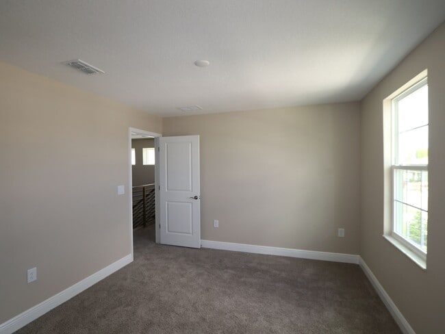 31256 Pendleton Landing Cir, Wesley Chapel, FL 33545 - photo 7