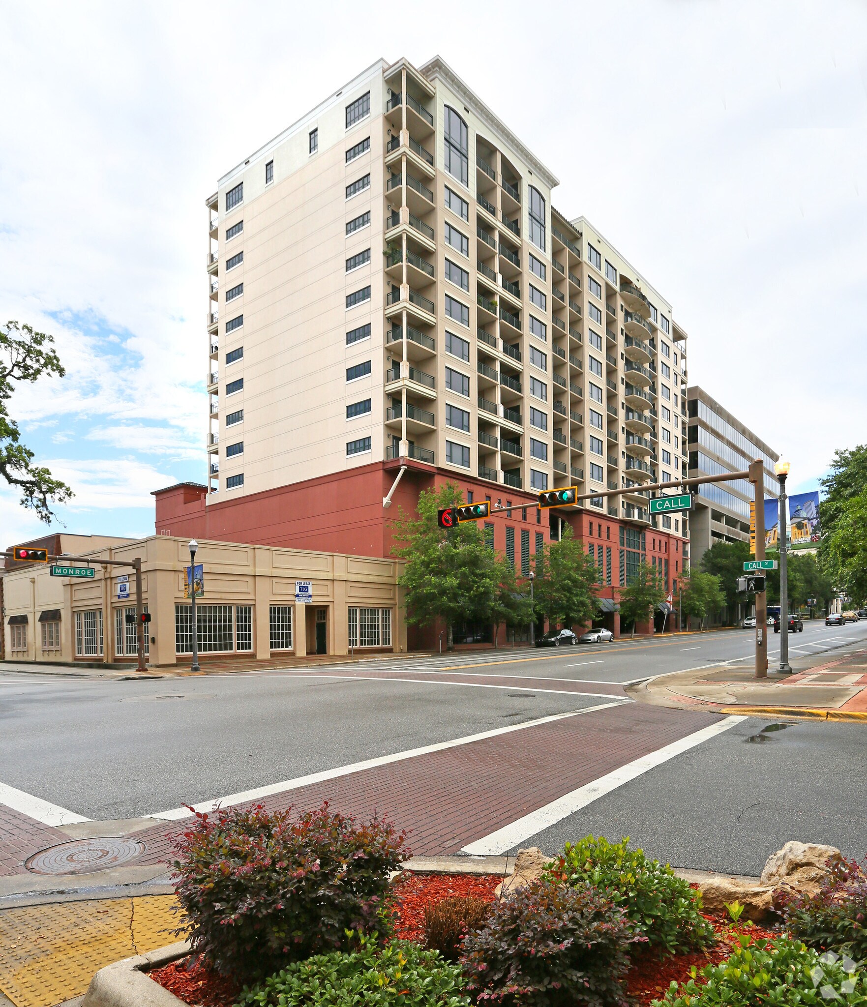 About Tennyson Condos, Tallahassee FL HOAs, Reviews, Amenities