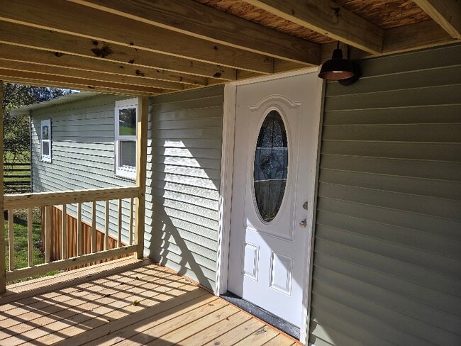 304 Townsend Dr, Summersville, WV 26651 - photo 2