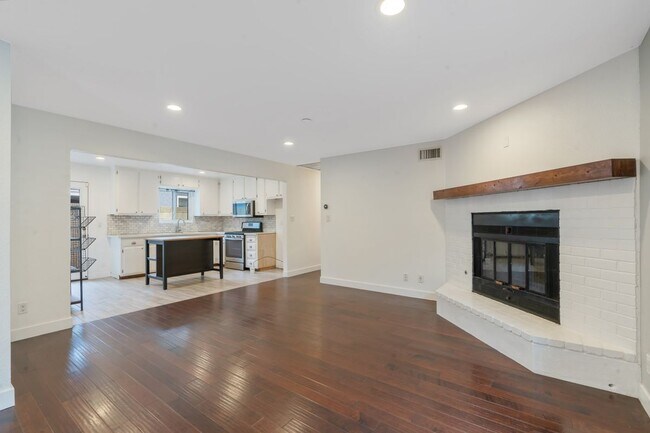 1427 E 55th St, Long Beach, CA 90805 - photo 5