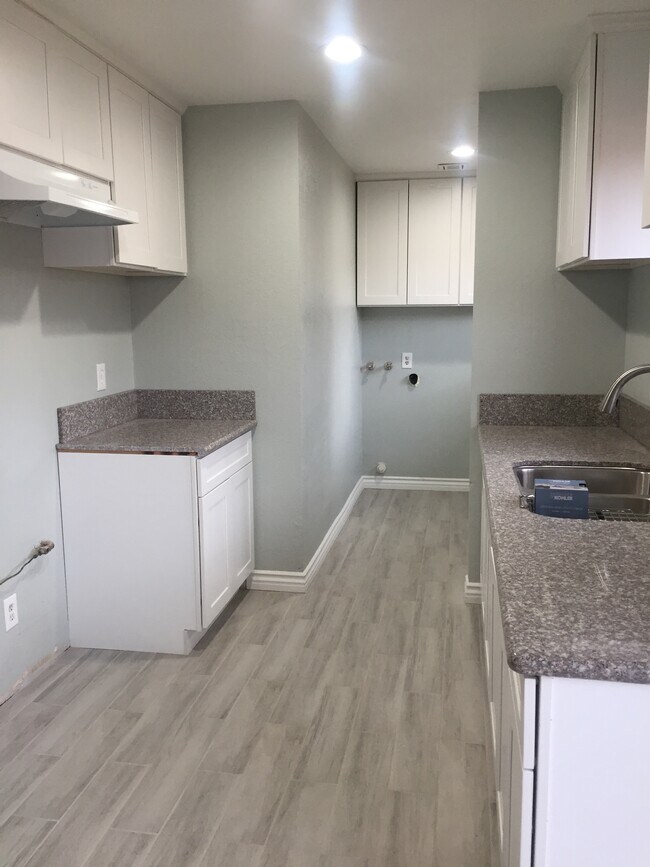 16588 Vine St unit B, Hesperia, CA 92345 - photo 5