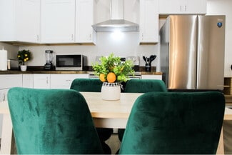 1110 Thurmond St, Winston-Salem, NC 27105