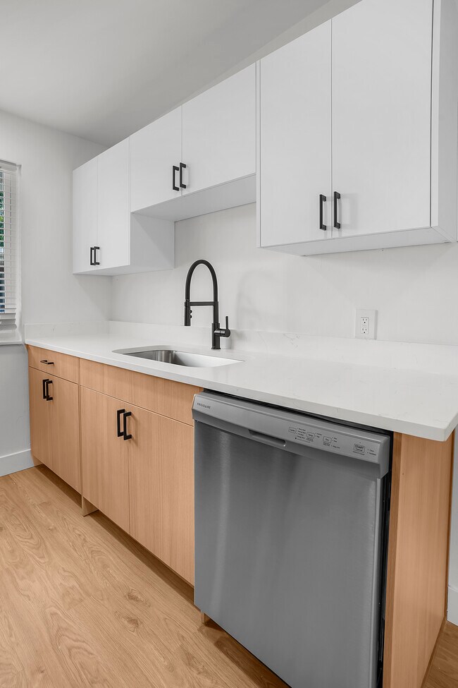 1858-1862 S 200 E, Salt Lake City, UT 84115