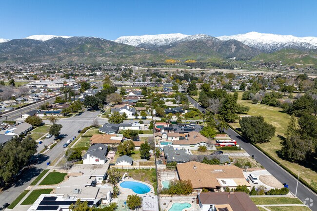 An overview of the residential area in Arrowhead, San Bernardino.