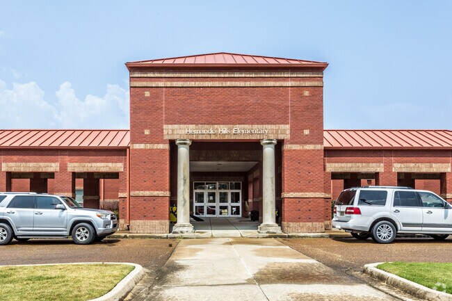 Hernando Hills Elementary School is a public school located in Desoto County.
