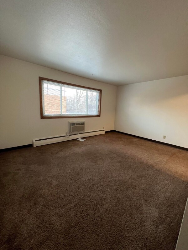 2026 Brewster St, Saint Paul, MN 55108 - photo 3