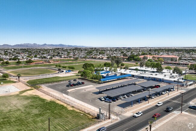 ocated in Yuma, C.W. McGraw Elementary offers diverse programs to support student growth and learning.