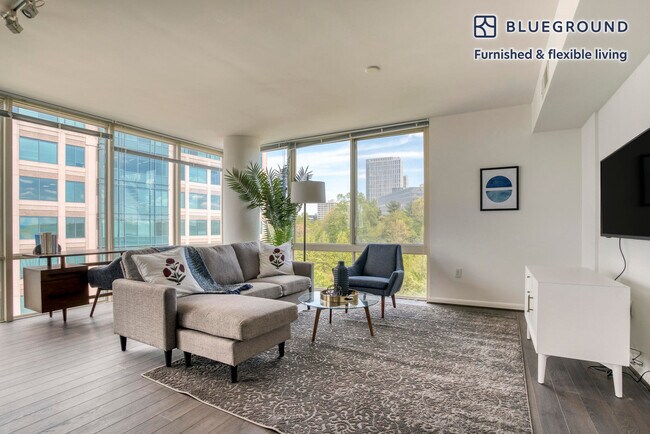 8421 Broad St unit FL9-ID814, McLean, VA 22102 - photo 3