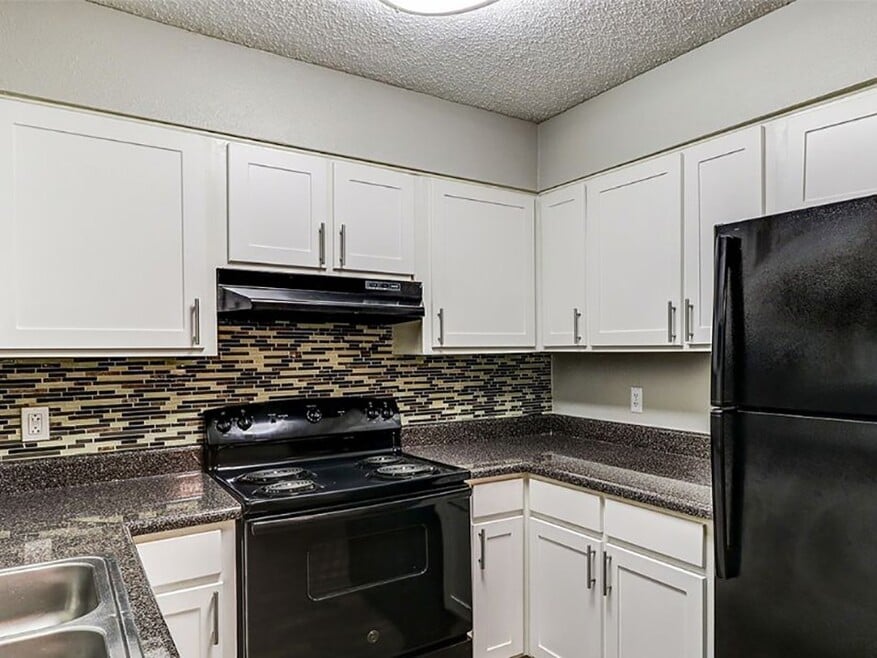 Quail Hollow Apartments, West Columbia, SC 29169 - photo 1