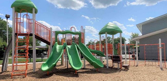 28 W Legrand Ave, Howell, MI 48843 - photo 5