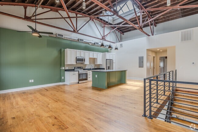 3BR, 3BA - 1920SF - Living Room