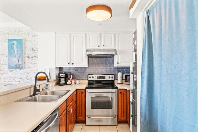 Seychelles Condominium unit FL10-ID1354918P, Panama City, FL 32408 - photo 4