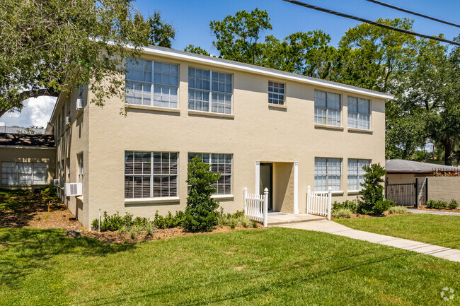 This is the classroom building for Bayshore Christian School.