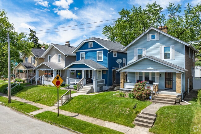 The median price for a home in Karns Park is in the mid-$200,000s.