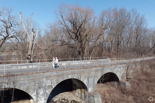 Kiwanis is a popular park next to the Mohawk river in Rotterdam.