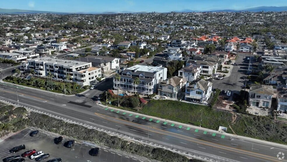 111 Sequoia Ave unit C, Carlsbad, CA 92008 - photo 2