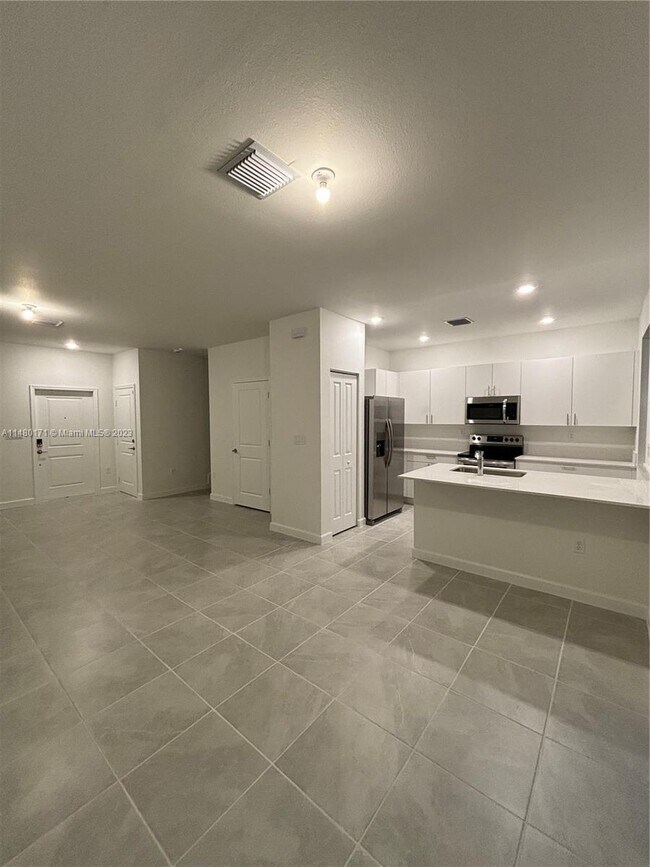 29031 SW 162nd Ct, Homestead, FL 33033 - photo 2