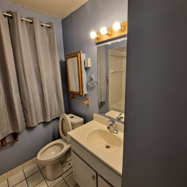 5141 Sumter Ave unit 2, Cincinnati, OH 45238 - photo 5