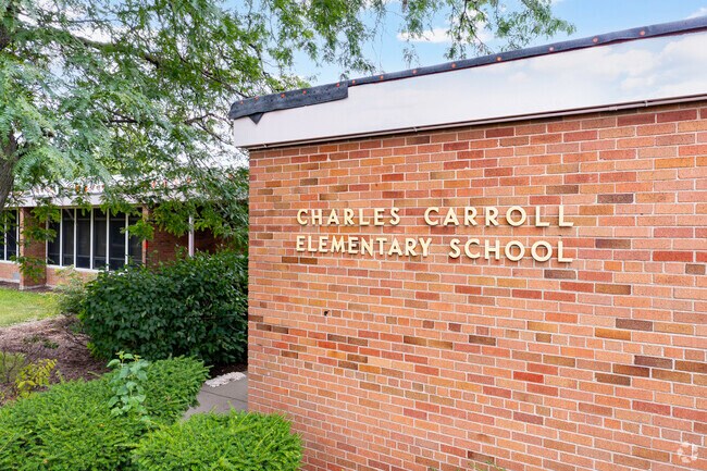Charles Carroll Elementary School has a student-teacher ratio of 13 to 1.