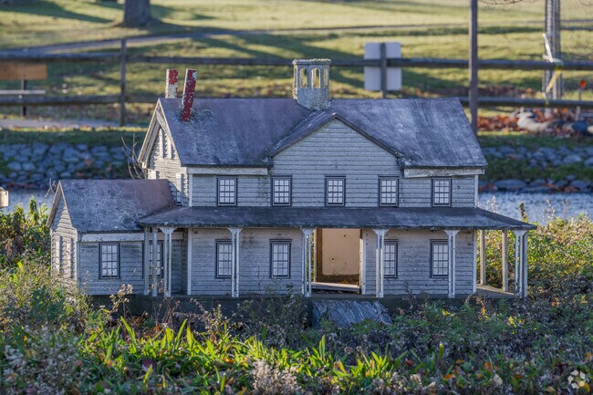 Brooklawn Park is almost adjacent to the Acushnet / Pine Hill neighborhood and has many fields.