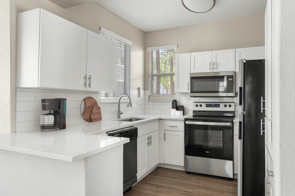 Lumiere Chandler - Renovated Kitchen