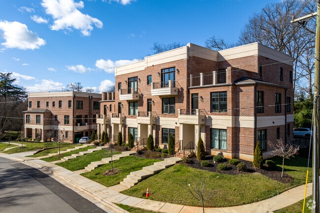 Experience the energy of city life without compromising on comfort in South End.